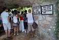 На балкончике в пещере Cenote Ikkil