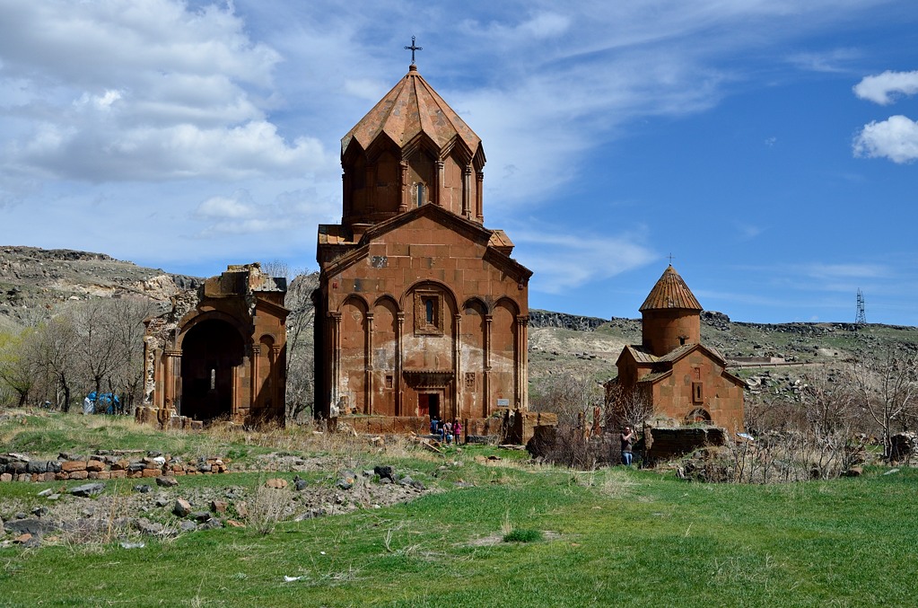 Осмотр Армении методом автобусных туров