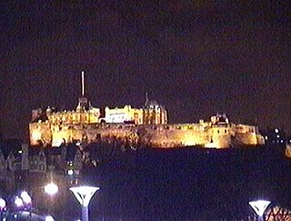 Эдинбургский замок ночью