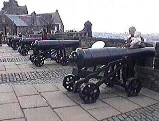 Старинные пушки Эдинбургского замка