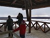 Туристы ;) фотографируются на смотровой площадке башни в Синимяэ