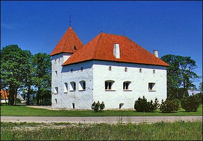 http://travel.aviastar.org/estonia/foto/purtse.jpg
