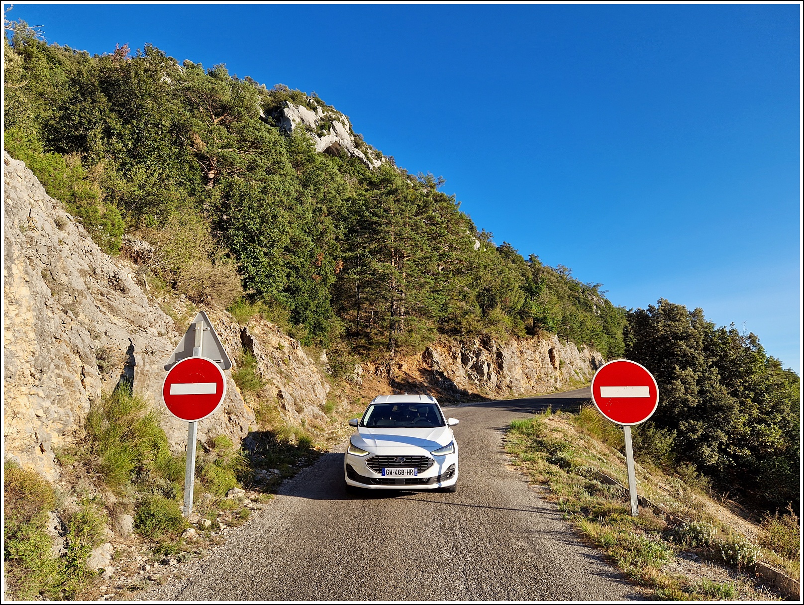 На машине вокруг Франции (2024)