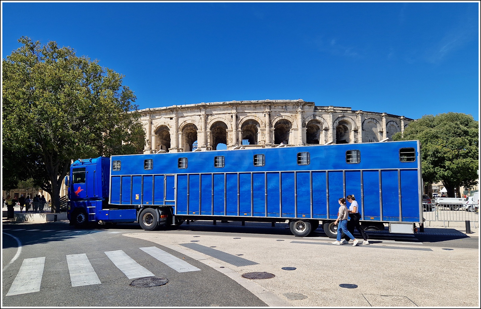 На машине вокруг Франции (2024)