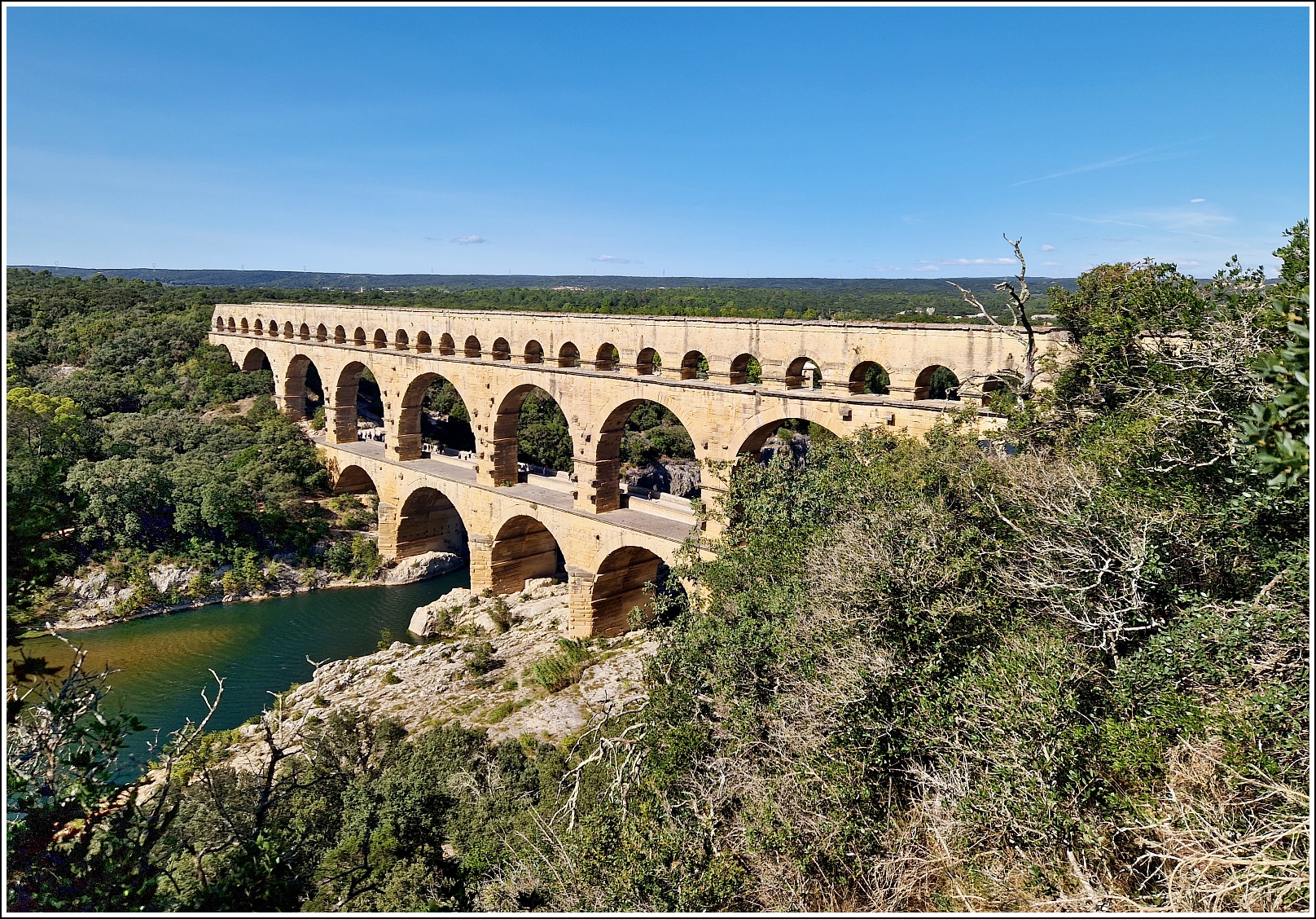 На машине вокруг Франции (2024)