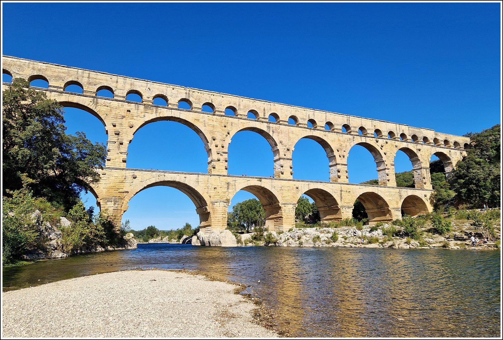 На машине вокруг Франции (2024)