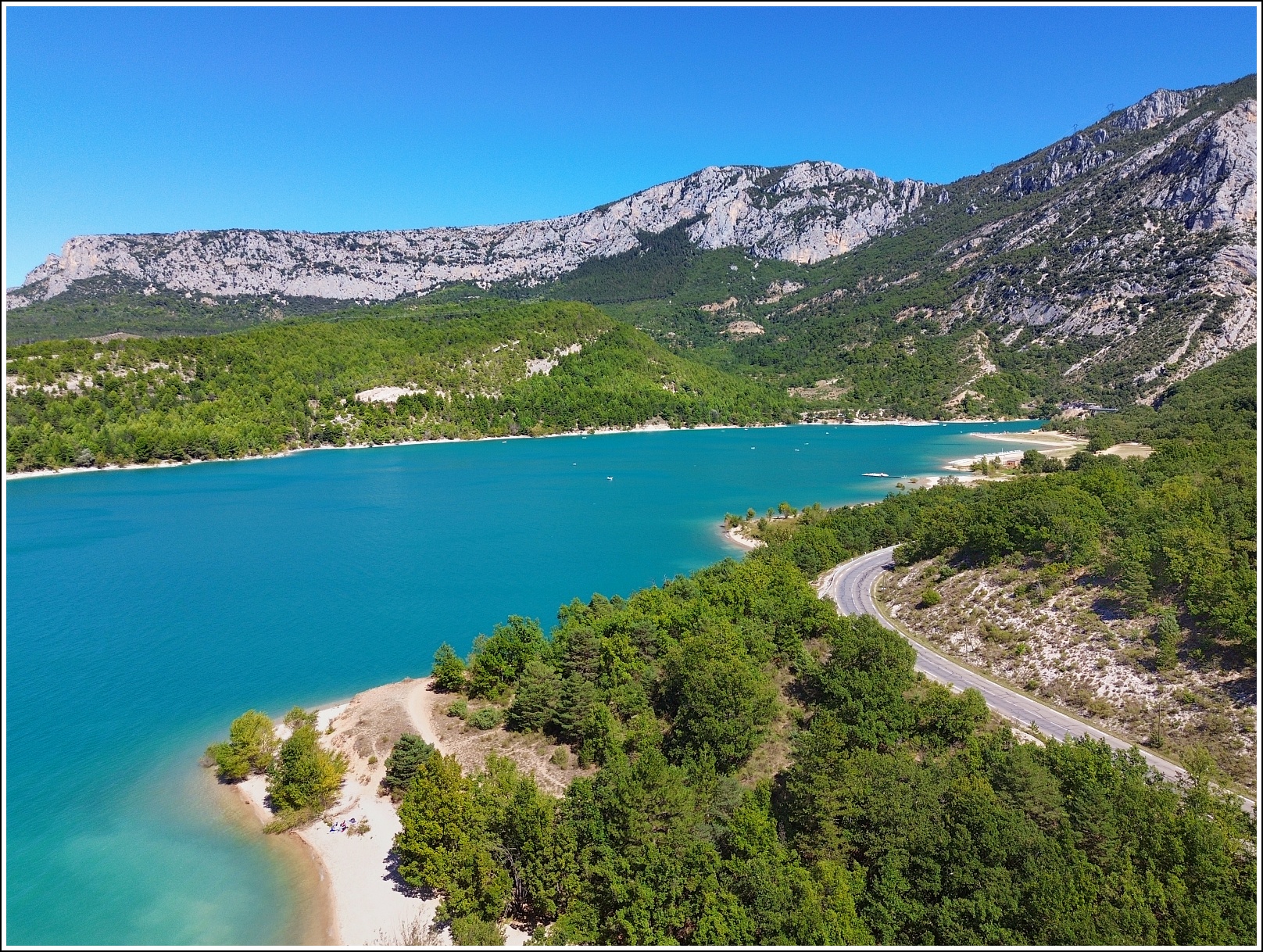 На машине вокруг Франции (2024)