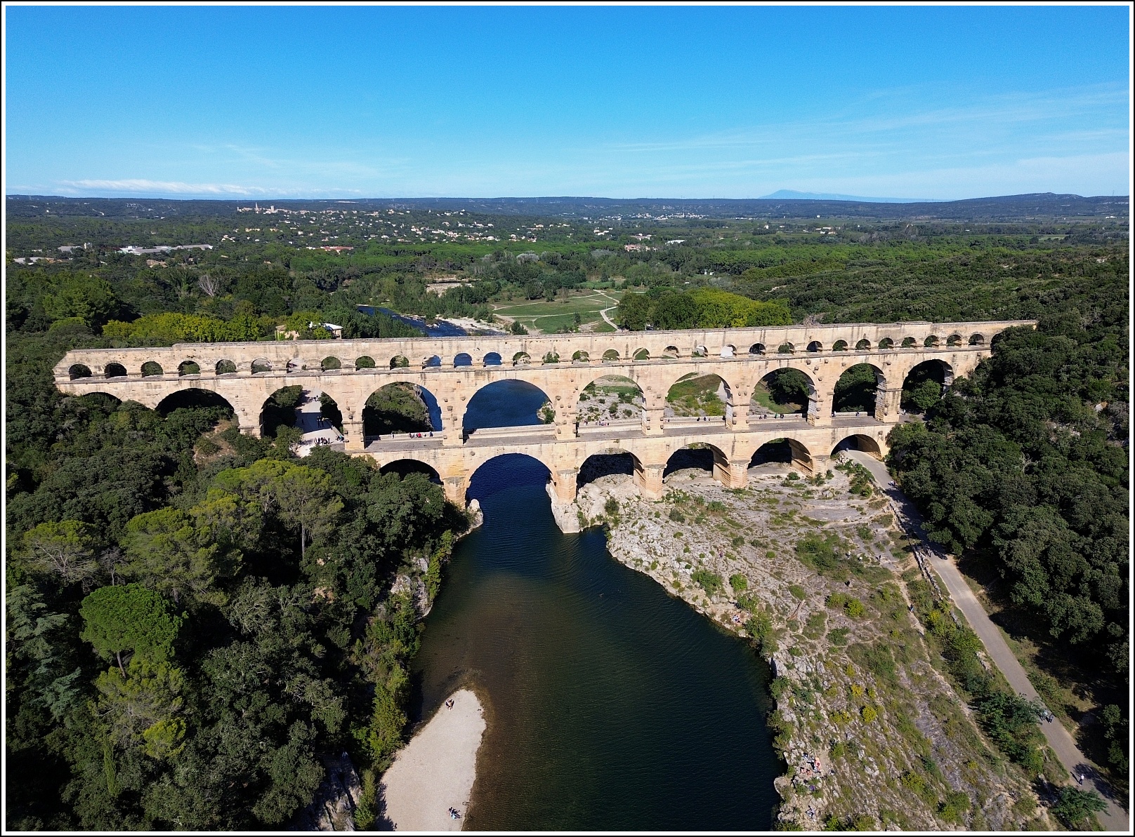 На машине вокруг Франции (2024)