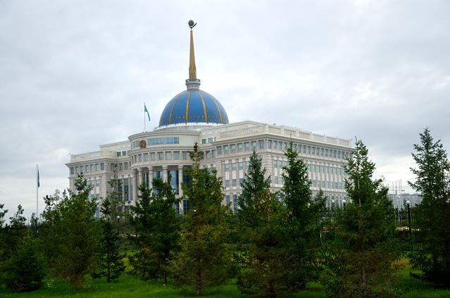 Президентский дворец Ак-Орда