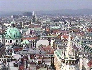 Вид на Вену со шпиля Штефансдом