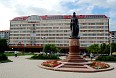 Гостиница ''Рижская'' и памятник Княгине Ольге работы Зураба Церетели
