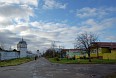На улице у Покровского монастыря