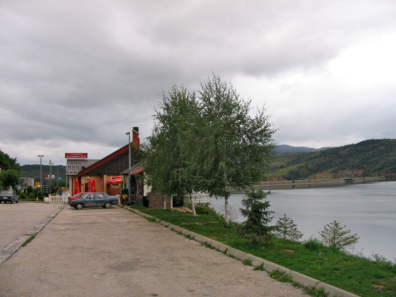 Сербия, Кокин Брод. Гостиница на Златарском озере