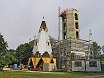 Нарва, июнь 2007 года. Идет восстановление колокольни Александровской церкви