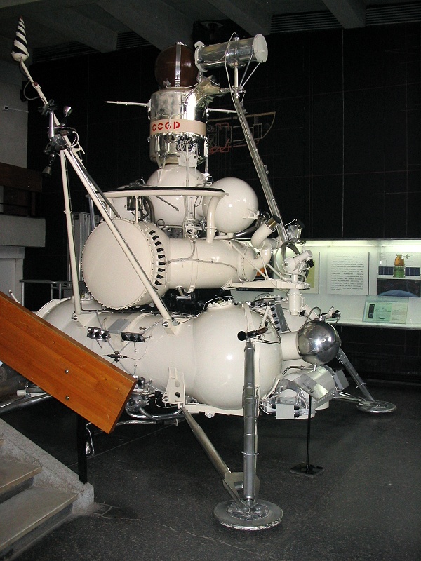 Станция Луна-16, впервые доставившая лунный грунт