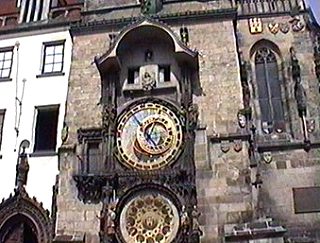 Знаменитые часы на ратуше