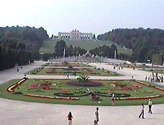 Вид на парк из дворца