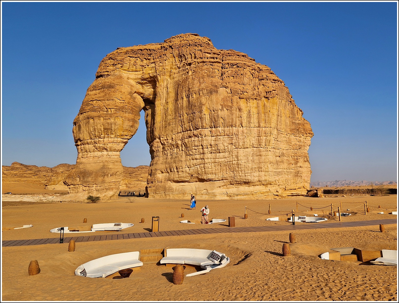 Саудовская Аравия - самолетом, поездом, машиной Саудовская Аравия - самолетом, поездом, машиной