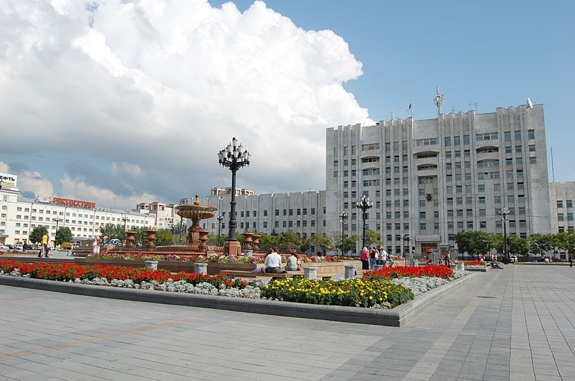 Площадь Ленина, здание правительства Хабаровского края